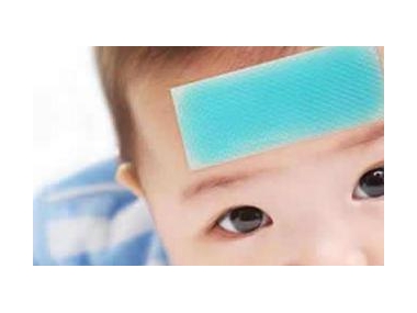 如何正確使用退燒貼？